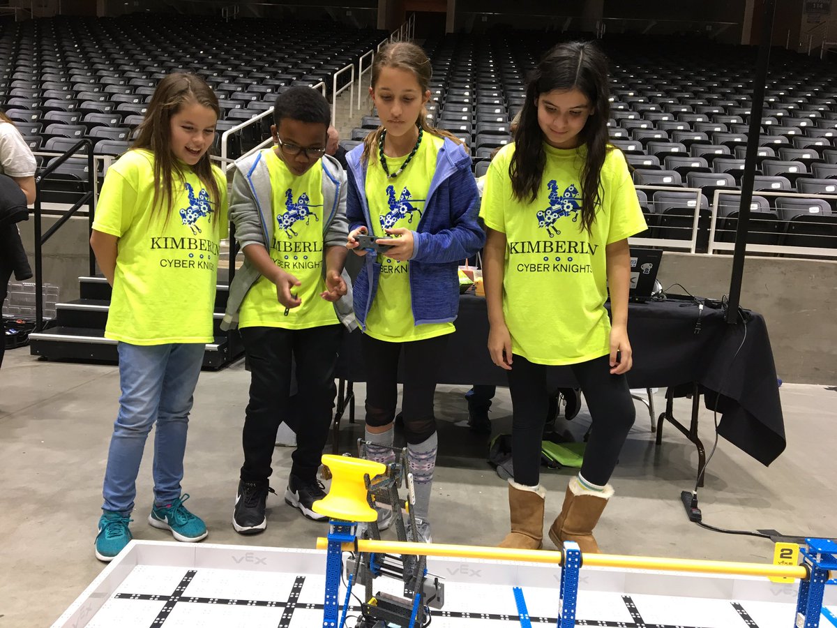 rachel_fendley's tweet photo. 5th Grade Kimberlin CyberKnights are showcasing their talents and skills at #gisdtechfest ! Come at see us at booth 5! @LuAnnEngleman @KA_Knights @Kimberlin_PTA #ChooseGarlandISD #kimberlinshines https://t.co/mksNgNhC2c