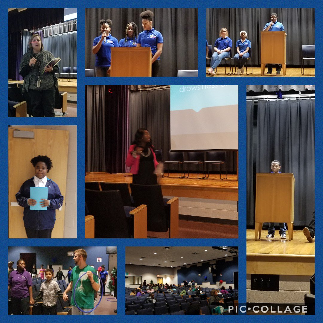 Let's Ta-co About AVID! The students did a fabulous job sharing @AVID4College with parents. Thanks @AvidwithCallie and @jlayned for your leadership! 👏🏾👏🏽👏🏼@SAMSSaintsSoar @RichlandOne @JLDevine1 @RichlandOneSupe @RSD1_AVID @AVIDEasternDiv @Dr_AlbertaBanks