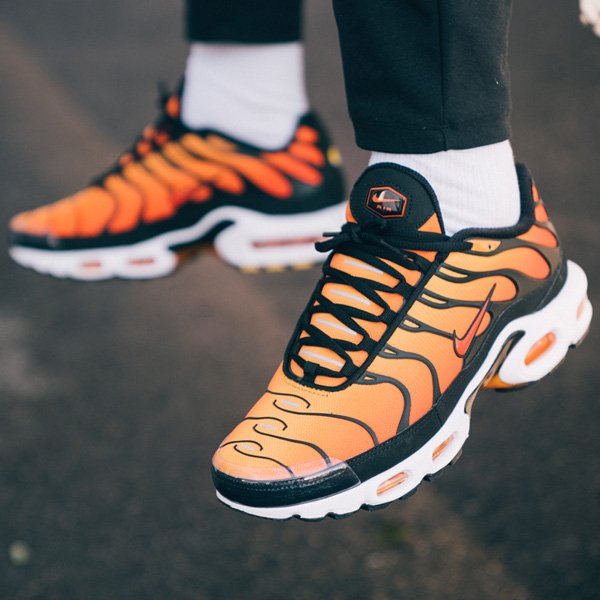 Deals Twitter: "Active until late TONIGHT, the "Sunset" Nike Air Max OG retro is available for + FREE domestic US shipping! BUY HERE -&gt; https://t.co/Si3c6le3tx (use promo code