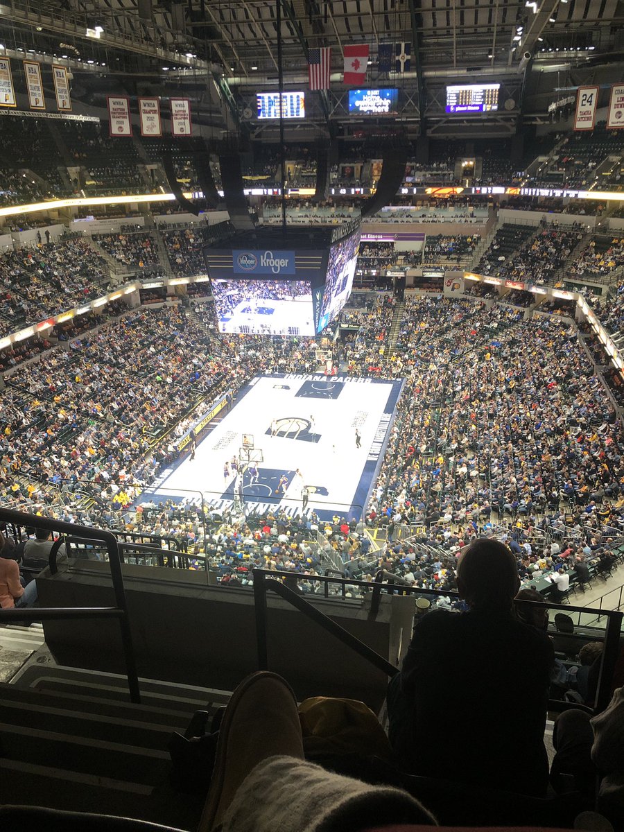 PhoenixWebb99's tweet photo. #PacersGameNight https://t.co/J5VbeCLjF7