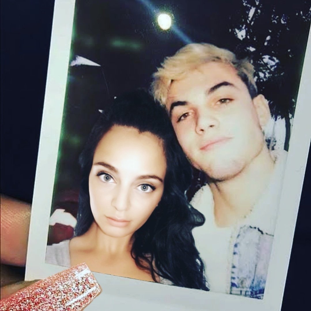 Coley_452_Dolan's tweet photo. Dreams are free 😝 @GraysonDolan @EthanDolan #dolantwins #DolanTwinsTuesday #tuesdaysefie https://t.co/998IguYOIA