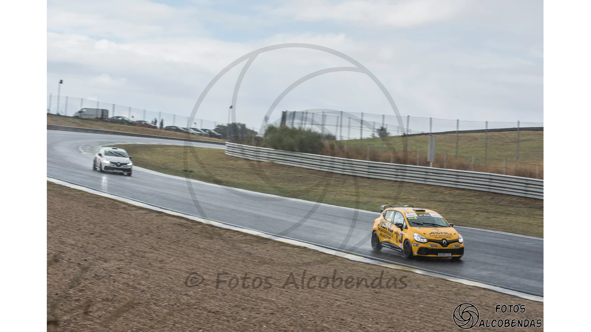 Picture From <a href="/Circuito_Jarama/">Circuito de Madrid Jarama - RACE</a> Back In October 2018 - Clio Cup Spain Meeting 3 <a href="/EspirituJarama/">Espíritu del Jarama</a> @RenaultSpSeries <a href="/ASNUperformance/">ASNU Performance</a> #racing #race #cars #car #renault #renaultsport #clio #cliors #cliocup #cliocupspain #motorsport #track #photo #jarama #espiritudeljarama #Asnu