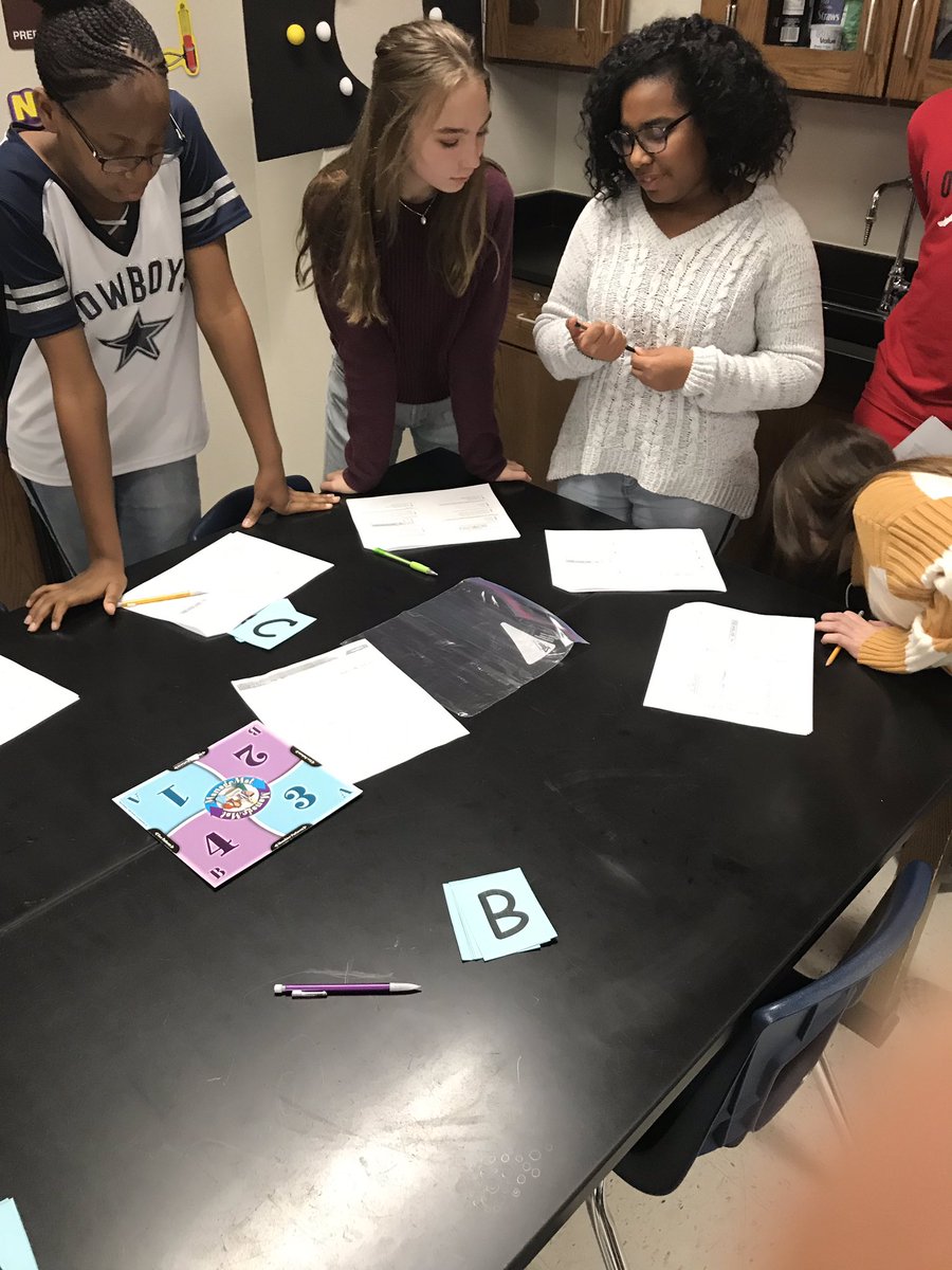 _JanellTanner_'s tweet image. Used @lead4wardsci strategies to review 4 of the most missed questions on their final exam. @DJBulldogs