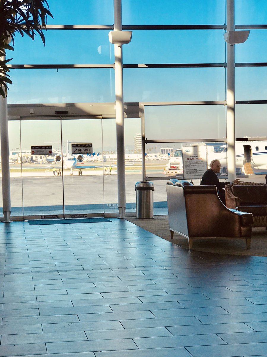 black_tie_car's tweet image. #goblacktiecar #airporttransfer #professionalcarservice #meetandgreet #privatejetlife #atlanticaviation