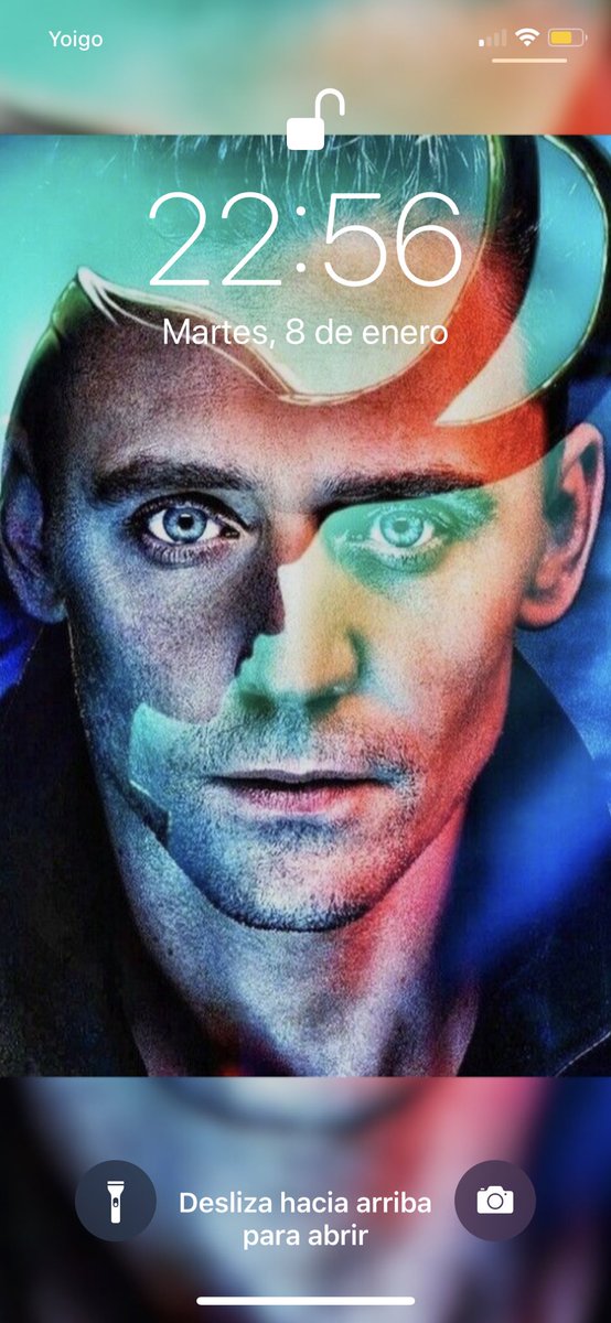 Loreena99's tweet photo. @twhiddleston con este fondo de pantalla voy a tener un serio problema de autocontrol 🤤
#TEAMLOKIFOREVER 💚
#Inlove https://t.co/VrAmR486AH