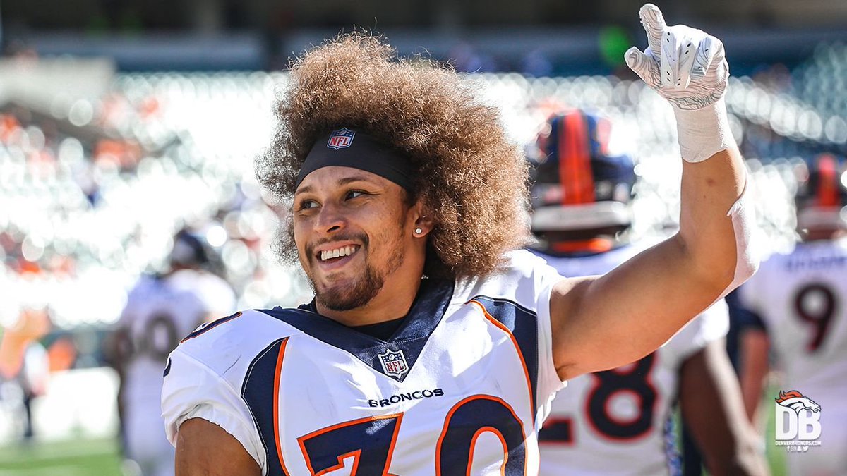 Congratulations to <a href="/I_CU_boy/">Phillip Lindsay</a> on being named Colorado Sports Hall of Fame's Professional Athlete of the Year!

📰 » j.mp/2TzfmM4