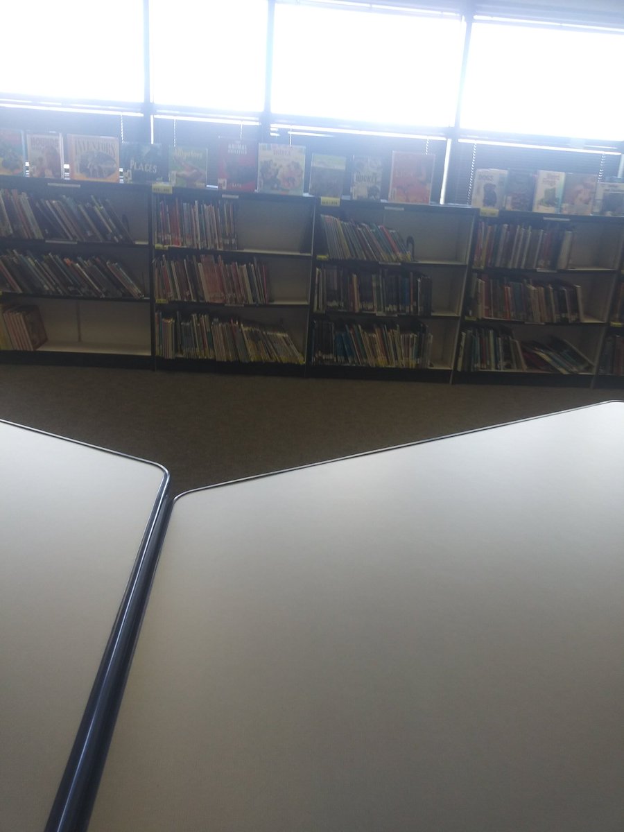 MrsAtkins10's tweet photo. We are at the library❤My students love books❤ https://t.co/wpp14PHyEW