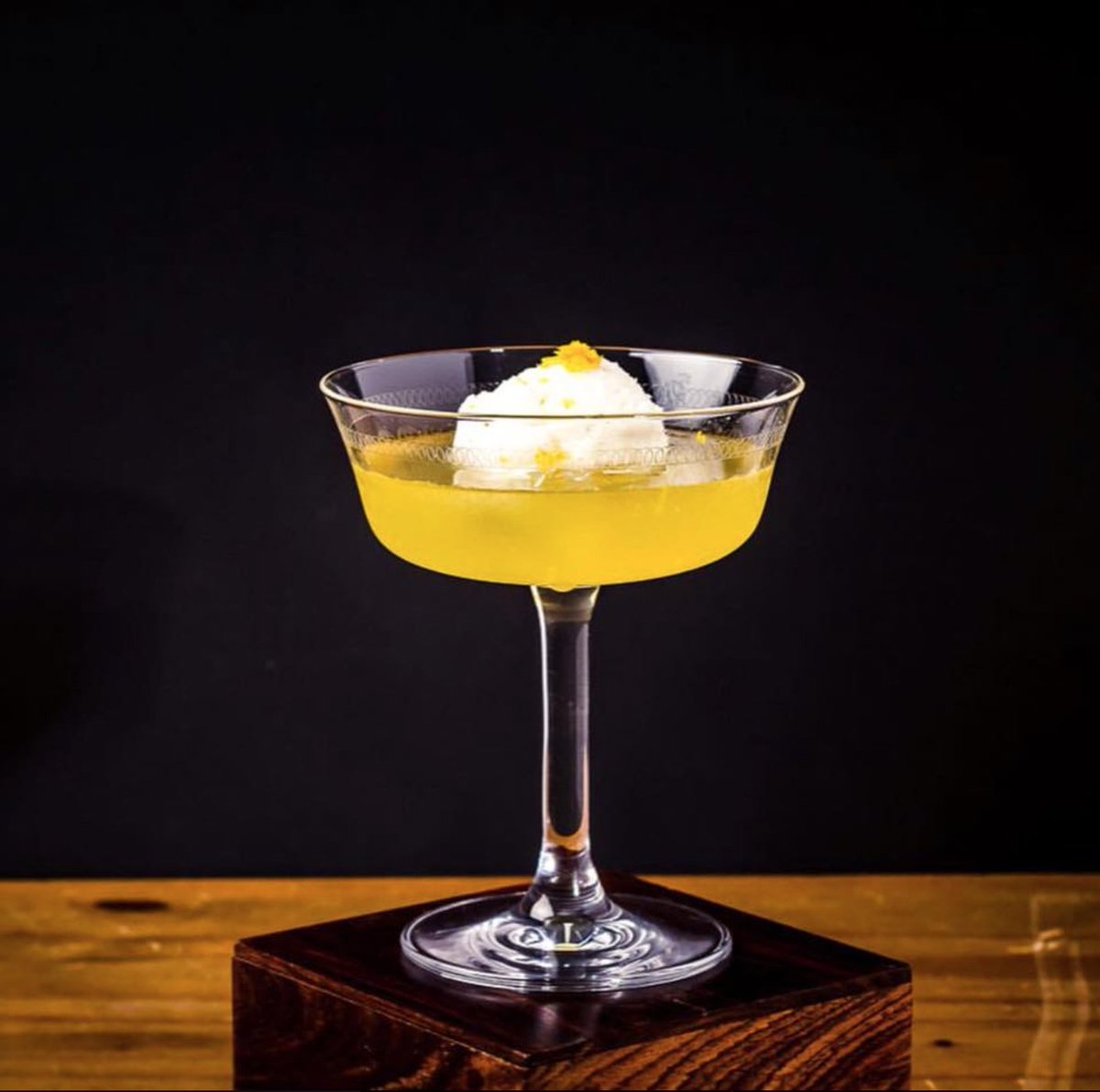 801Gin's tweet photo. We are in love !! With this new signature cocktail made by @justshakeorstir 👌🏻🍸looks amazing !!! Thanks for the collab ❤️ #ginoclock #gintonic #ginebra #gin #drinks #alcohol #premiumdrinks #ginlover #instadrinks #cheers #salud https://t.co/8vJWcv9vJD