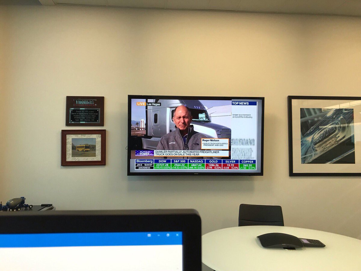 Commit2Safety's tweet image. It’s a big day for the ADAS team and the @DemandDetroit team today.
@OakHollowFarm, Roger announcing our DA5.0 suite to the world!