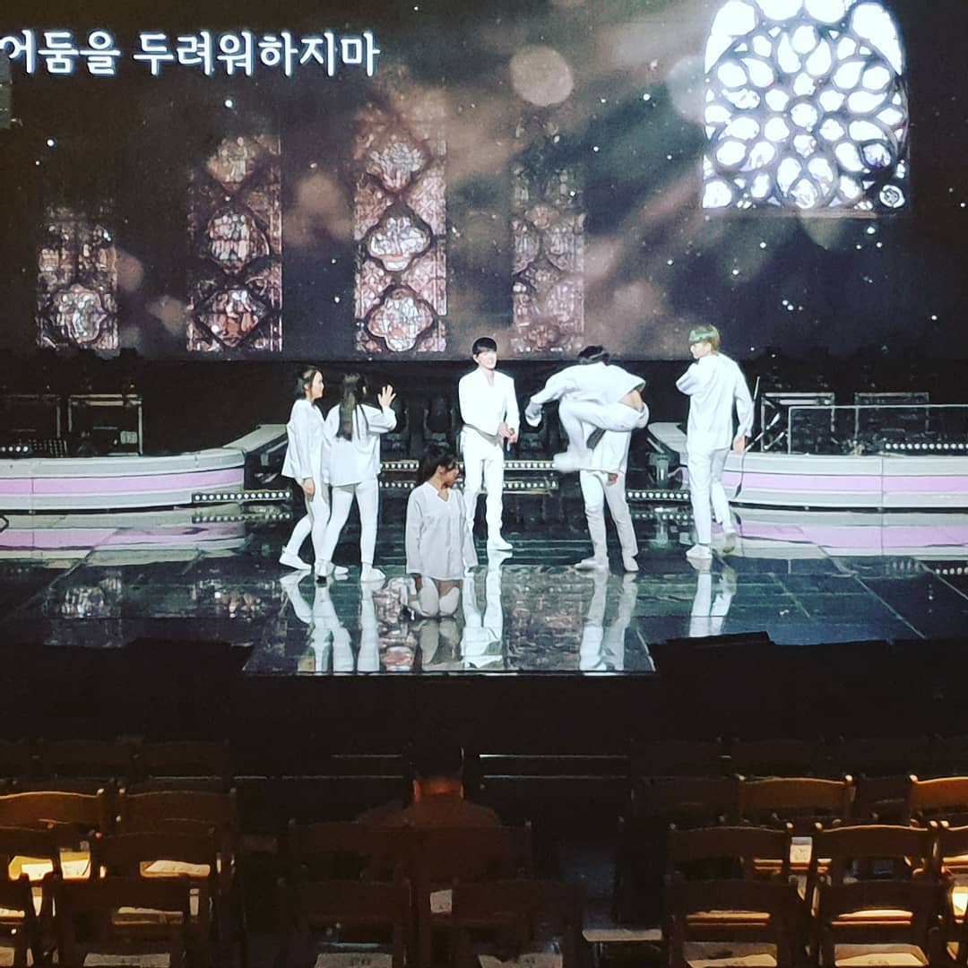 LeeHowonArg's tweet photo. [FOTO] 190108 Actualización de instagram de Moon C.

"Hoya y los chicos en Immortal Songs, he hecho el arreglo para Snow Flower..Estos amigos obtienen el primer lugar si ellos van.."

https://t.co/sWJ9NMZu6c

#호야 #이호원 #호원 #HOYA #HOWON #ホヤ #HoyaTeam https://t.co/x4VDD3ThNE