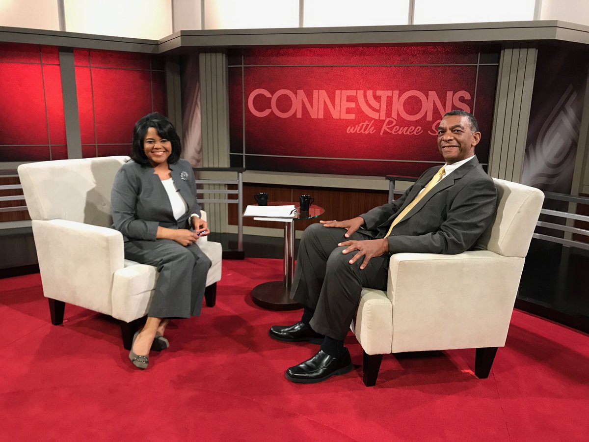 Great time in ⁦⁦#KET studio w <a href="/ReneeKET/">Renee Shaw</a>⁩ for her interview w ⁦⁦Pres @thompsonaaaron⁩ on his #KyHigherEd #priorities. Tune in to #Connections Fri., Jan. 11 on KET2 at 5 pm. Other air dates to follow. 
Glad to see so many Ky grads at KET turn out for a photo.