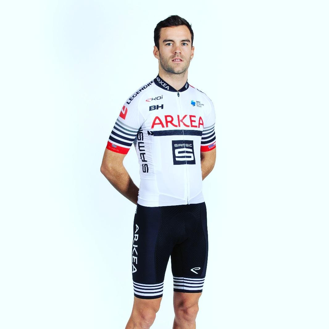 Fièr de vous présenter notre nouvelle tenue pour la saison 2019 #PlusQuunMaillotUneEquipe @arkeasamsic