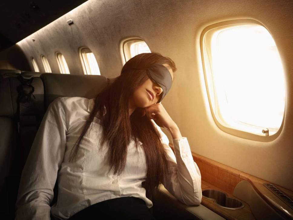 If you are flying back to your study abroad university after the school holidays, check out these tips for avoiding jet lag: ow.ly/PlbF30natfk ⏰