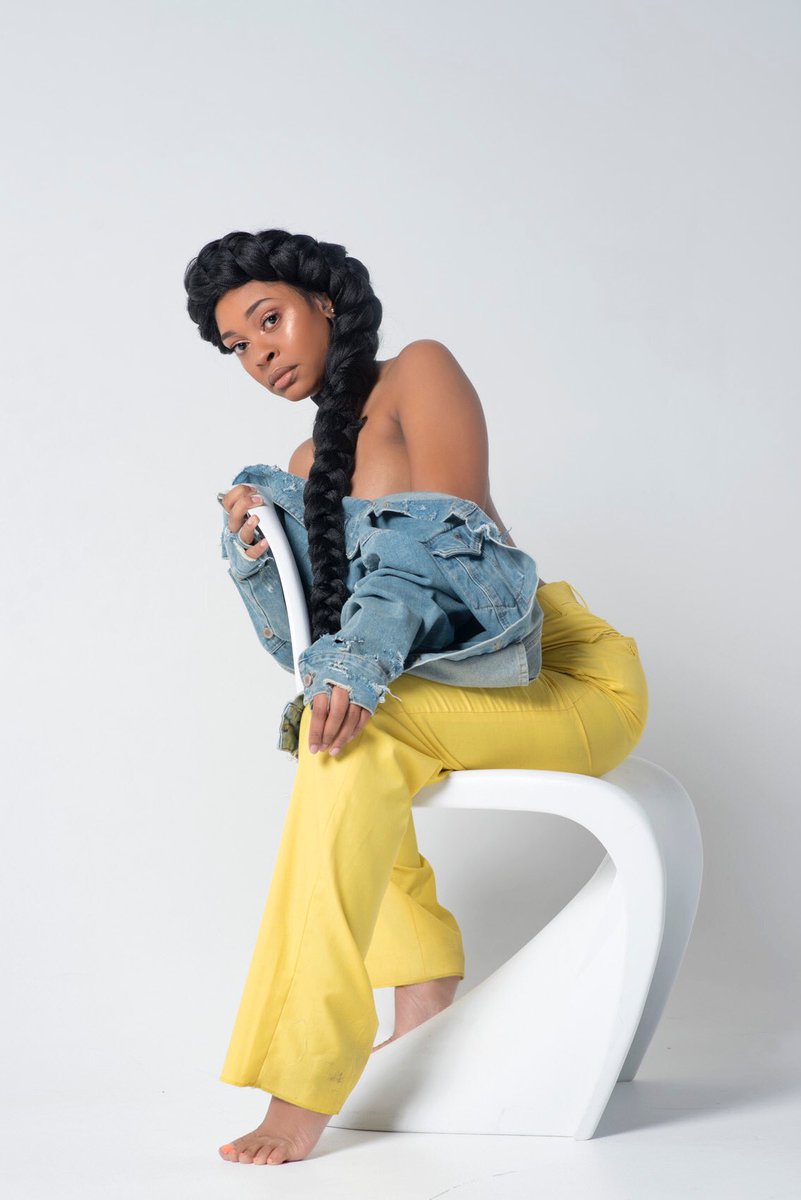 sharaeapril's tweet photo. My 1st ever hair shoot was a success! #DENVER #hairstyle #BlackGirlsRock #BlackGirlMagic https://t.co/ZBqy0x0qbn