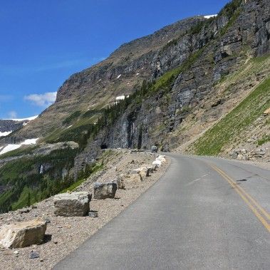AmericanTrainV's tweet photo. #NationalPark #Vacations | #Amtrak #Vacations and #AmericasTrain. Get outside. These national parks make up the wildest, most beautiful landscapes in North #America. You could spend a lifetime exploring these #national #treasures! Read more => https://t.co/hAJDJsNhqz https://t.co/g0kiUsYsDs
