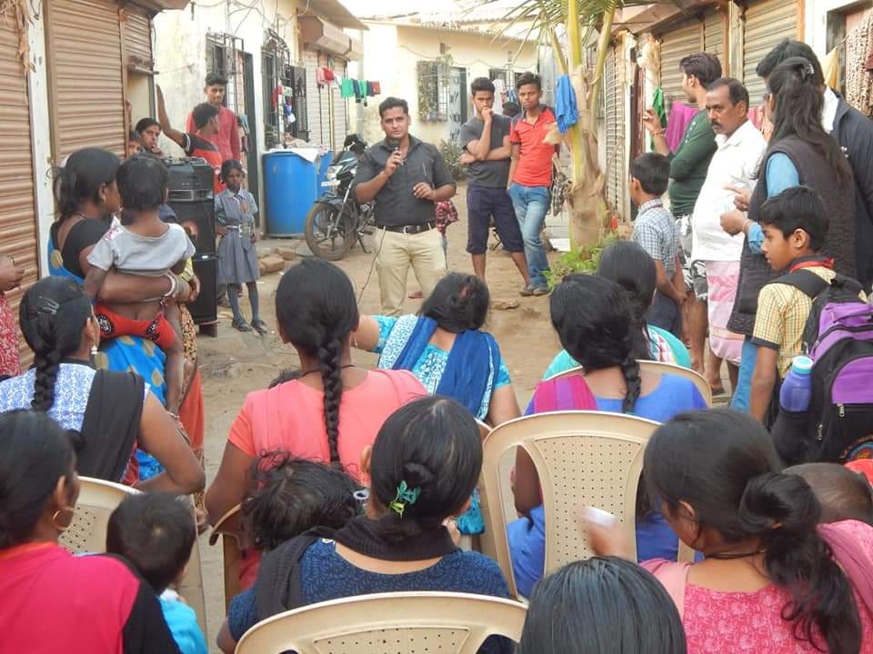 RashtraManthan's tweet photo. #ProjectNo-3,
Explained schemes of #Modi Govt & #Fadnavis Govt to citizens under #RashtraManthan #Janta_ke_Mann_ki_Baat programme.
#Place:
#Baneli_Gaon,
#Ambivali,
#Kalyan_Vidhansabha.
Special thanks to:
#Adarsh_Singh. https://t.co/W28ri7lV4n