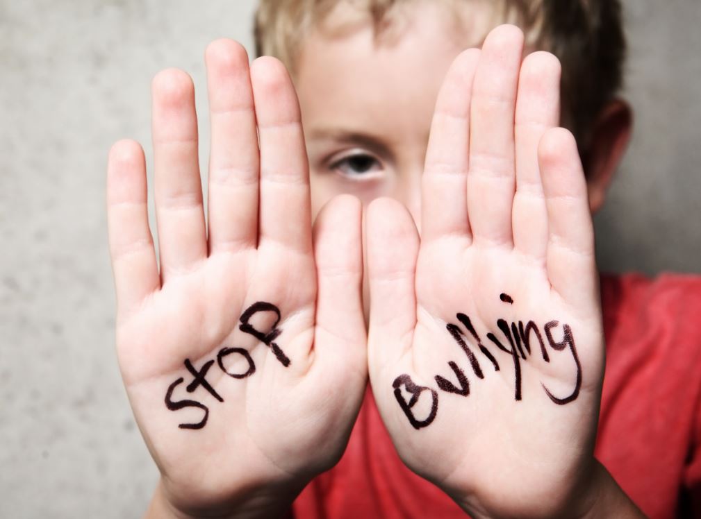 bullyinguk's tweet photo. Trying to have a conversation with your child about #bullying is not always easy but necessary. We have compiled some guidance to help you and your family  https://t.co/MdHAZELKVZ https://t.co/jRUd6Dtfwi
