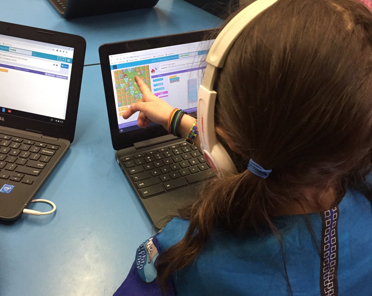 marymcarleton's tweet photo. These #2ndgraders are #codingrockstars #coding #code #codeeveryday #codinginelementary  #theyarethefuture @TeachCode @codeorg https://t.co/ISzrHZtRh0