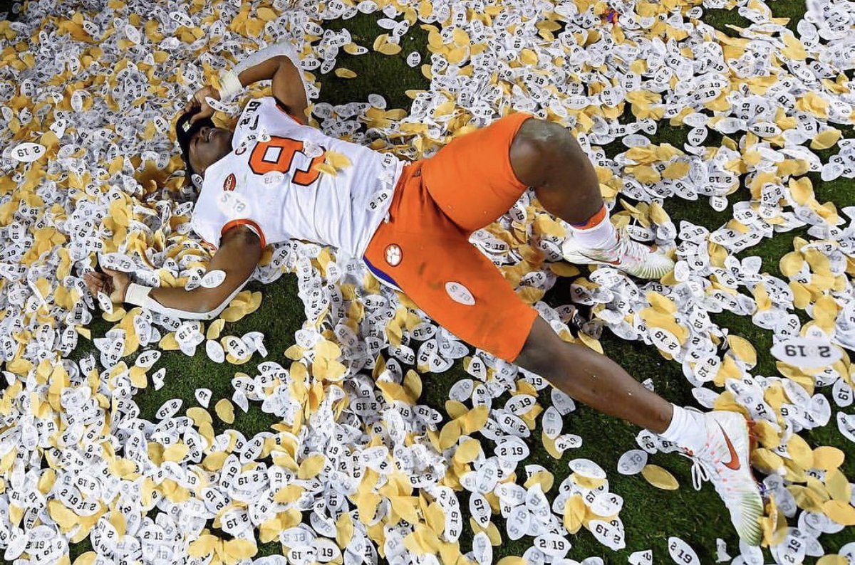 swaggy_t1's tweet photo. Rolled the dice and watched them bet on everybody but us... #ALLIN https://t.co/50O1ezGliJ