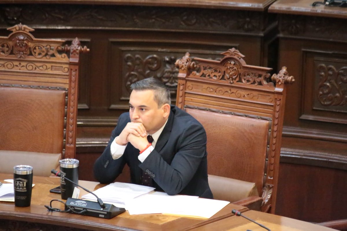 CoahCongreso's tweet photo. Estas son algunas imágenes del día de hoy en el salón de sesiones, donde se realizó la Primera Sesión del Primer Período de la Diputación Permanente. #TodasLasIdeasTodasLasVoces https://t.co/Rdkvvr4knQ