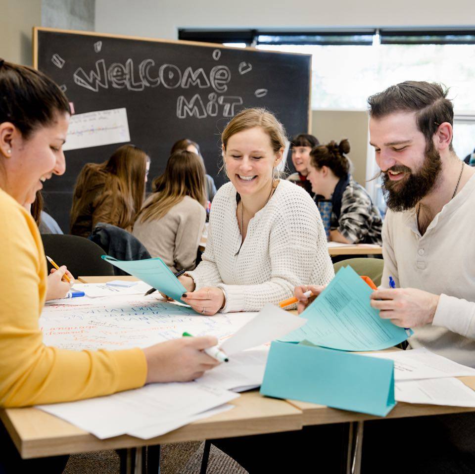 mit_evergreen's tweet photo. Welcome back to winter quarter 2019! Greeners dive into their master in teaching coursework their first day back. @mit_evergreen https://t.co/po9aqiaRxC
