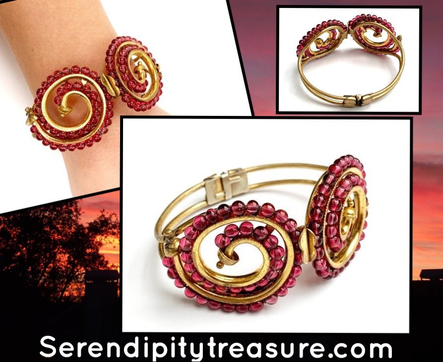 serendipitytrea's tweet photo. Excited to share the latest addition to my #etsy shop: Pink Swirl clamper bracelet pink bead gold Hinged Bangle Mid Century https://t.co/dtbpbsrzCG #jewelry #bracelet #gold #red #women #glass #clamperbracelet #hingebracelet #serendiitytreasure https://t.co/VQE9ydASHy