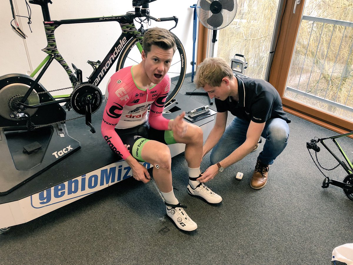 gebioMized's tweet photo. Thanks to @SimoClarke for travelling to Muenster for a #bikefit session with us. TT and road position for 2019 dialed in! Plus finetuning of custom insoles ✅
#nextlevelfitting #pressurematters https://t.co/jCAKIAIABJ