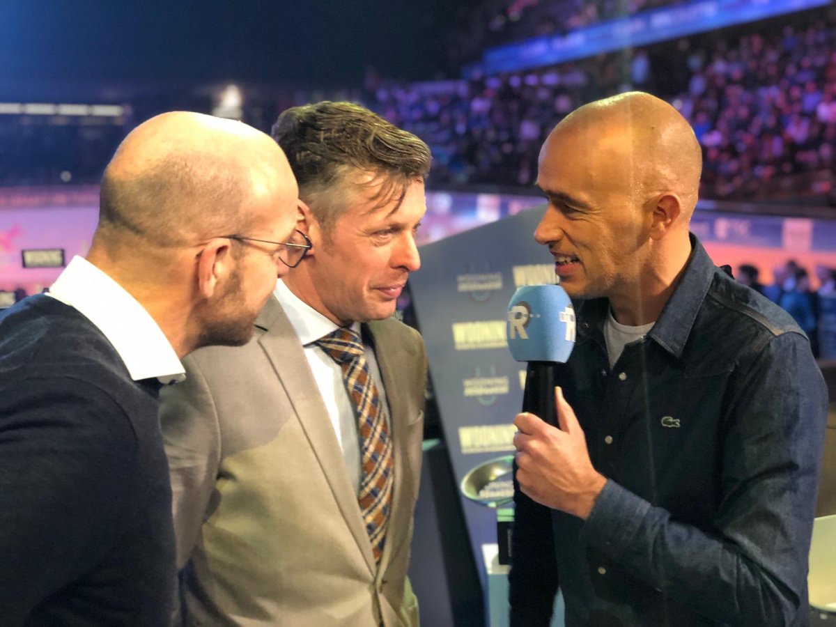 De <a href="/rondevankatendr/">RondevanKatendrecht</a> heeft met <a href="/BramLadage/">Bram Ladage</a> een nieuwe hoofdsponsor. Dave Andriese en Rocco Ladage maken het bekend in onze live-uitzending, die hier te volgen is: rijnmond.nl/nieuws/176987/…