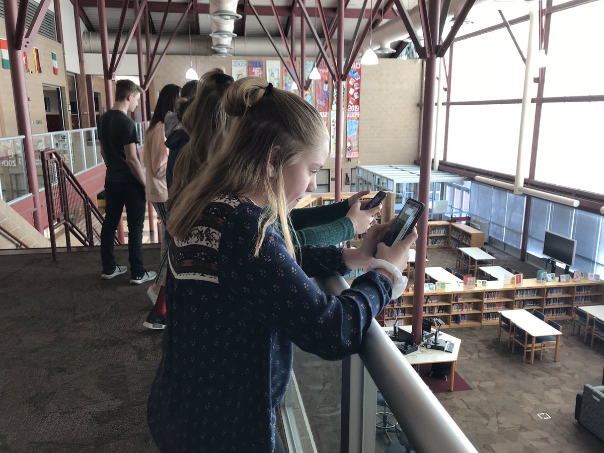 MrMoser_Teacher's tweet image. Today in Reading, we got some pictures around the school and created Snapchat masterpieces to retell our short stories. Next week, we are going to present our stories. Thanks for the idea, @michelleboquist. 😁 #multimodallearning