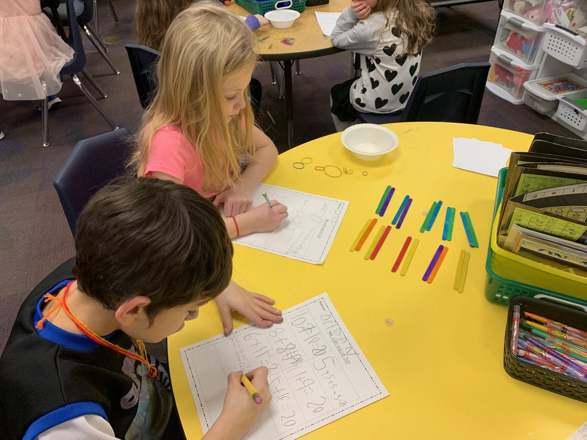 I really enjoyed hanging out in Mrs. Greenwald's kindergarten classroom today!  These mathematicians loved sharing their counting collections with me. @UVprincipal <a href="/jklamom/">Amy Greenwald</a> Thank you for allowing me to visit! #rsdmathrocks