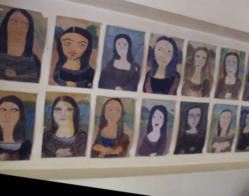 Mona Lisa böyle zulüm görmedi.
Samsun’da bir cafe. Sahibi arkadaşlarından Mona Lisa tablosunu çizmelerini istiyor. Mona Lisa haricinde Dilberay, Türkan Şoray, Fatma Girik, Helin Avşar, Barış Akarsu’yu bile gördüm. Ama çok yaratıcı olmuş. Tebriks