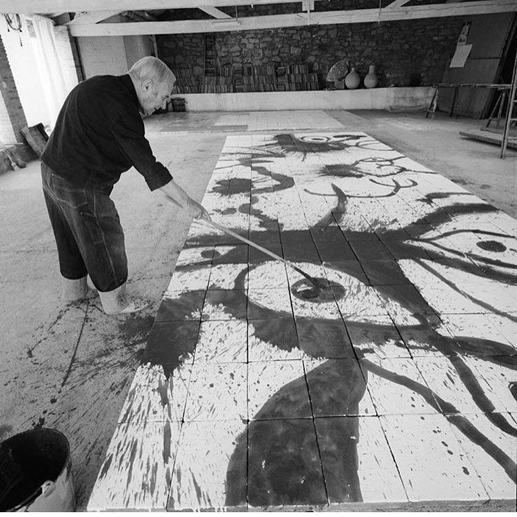 AeromaritimaInt's tweet photo. 👍👍Like por este Genio!!👌👌

"Un cuadro no se acaba nunca, tampoco se empieza nunca, un cuadro es como el viento: algo que camina siempre, sin descanso." Joan Miró

#AeromaritimaInt #Arte #Miro #Artista #Transportedeobrasdearte https://t.co/zIqAfDzCJV