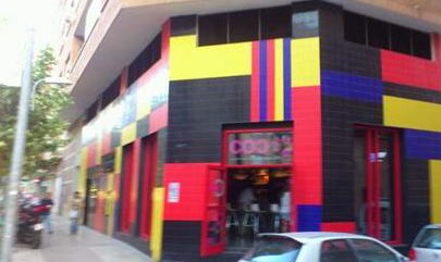 Estos dias hemos sabido que el <a href="/cocbadajoz/">COC BADAJOZ</a> cerrará sus puertas. Es una pérdida la desaparición de un espacio tan emblemático, para la ciudad y para nosotros coko entidad #LGBTI. Durante estos años acogió multiples actividades del FanCineGay, L@s Palom@s, Etc. Todo nuestro apoyo.