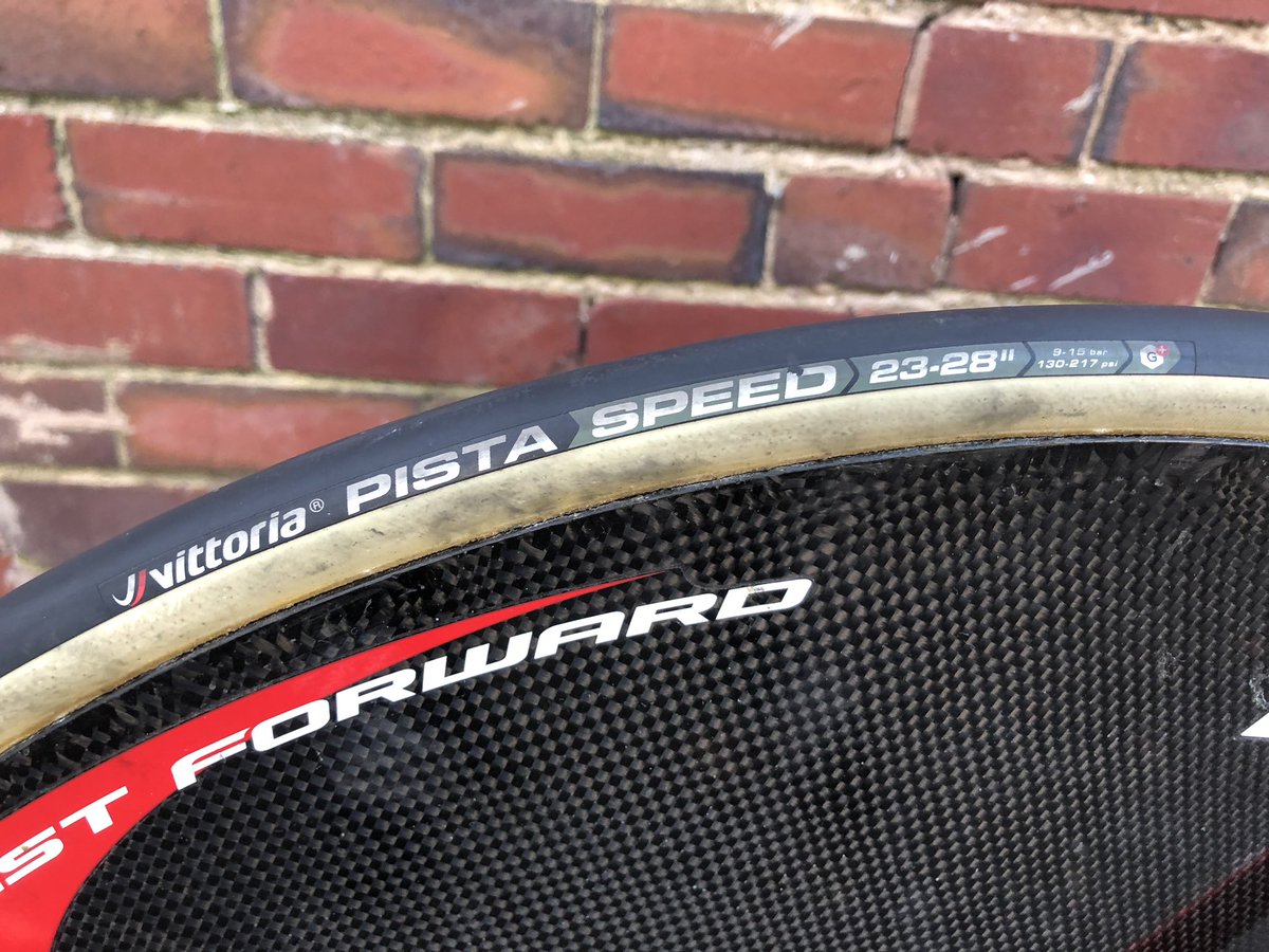 JackRootkinGray's tweet image. Off to 🇳🇱with @britishcycling tomorrow for first track race abroad. Should be a good trip with the other lads 🗺

Bikes good n ready with thanks to @cbearcycling @VITTORIATYRESUK @ridejoystick for the help 👌