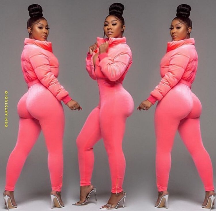 idragforariana's tweet photo. bubblegum💕 #therealkylesister https://t.co/wlCPBK3hmi
