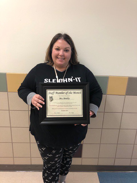 HobbsWilliamsGP's tweet photo. Congratulations to our December Staff Member of the Month, Mrs. Bentley! Mrs. Bentley always goes above & beyond to make sure our students love being at school. She does an amazing job with our campus PACKS. Thank you Mrs. Bentley for everything that you do! #HWwolfpack https://t.co/d6UleTHvYC