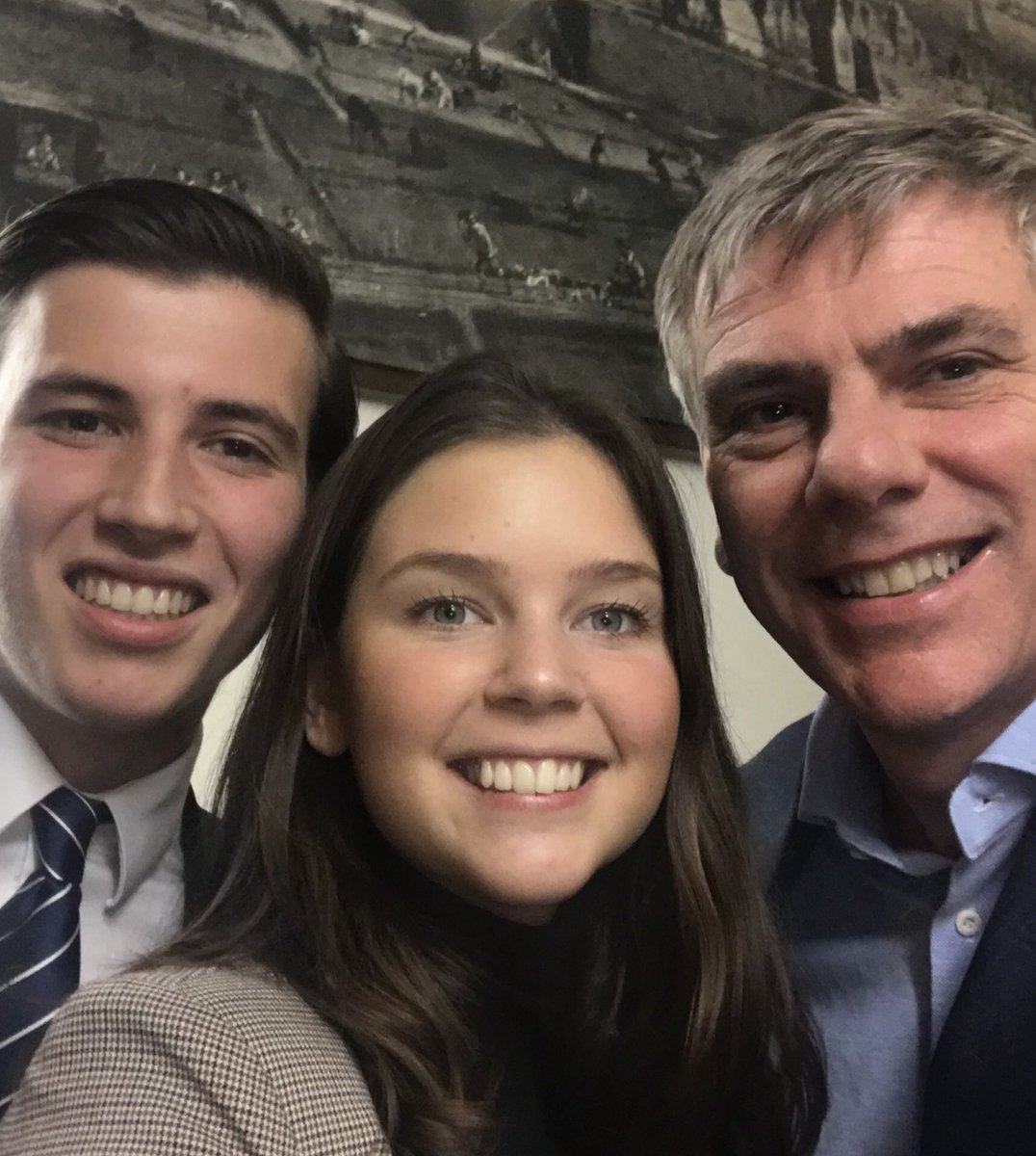 FDW_VB's tweet photo. Fier op jongste A’pse districtsraadsleden: mijn dochter Veroniek (24j) en @C_Cedriccc (21j) allebei (uiteraard) #VlaamsBelang @VBAntwerpen https://t.co/fyXgZZUOUg