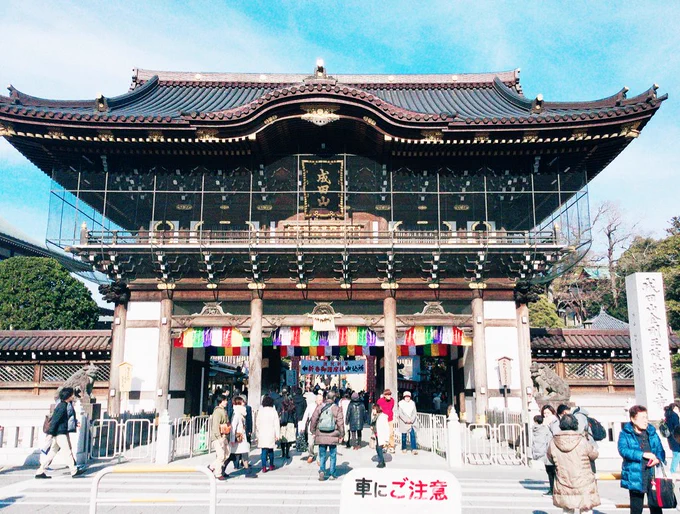 今日の江戸活は、成田山新勝寺への、江戸の大スター七代目團十郎さま、と八代目團十郎さまを辿る小旅行でした??? 七代目と八代目が奉納した石燈籠がいきなりお迎えしてくれて大感動です。#江戸活 