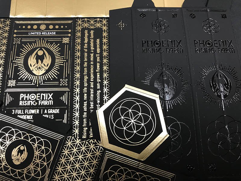 KURZUSA's tweet photo. Received some amazing samples in office featuring KURZ foils.
Client: Phoenix Rising Farm
Agency: Watson Creative
Lead Designer: Greg Needham
Creative Producer: Jay Garcia
#luxurypackaging #hotstamping #watsoncreative #phoenixrisingfarm https://t.co/0uJmP6gOW5