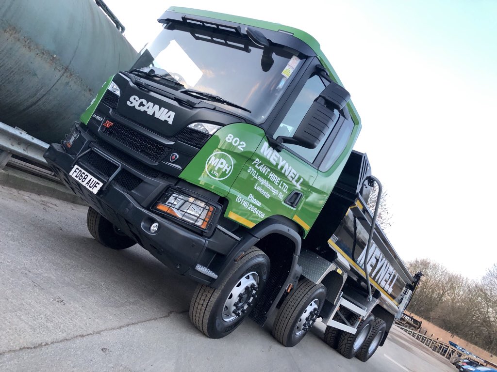 keltruck's tweet photo. @ScaniaUK @IvorMorris1958 @davemor66816340 @ScaniaGroup @jarrodV8730 @SFletch8 #MeynellPlantHire #Scania #DriverTraining on the P410 XT #tipper #SuppliedByKeltruck #Leicester #Leics #EastMidlands #EastMids #LE4 #Meynell #ScaniaXT #ScaniaTough #tippers #ScaniaTippers #payload #ScaniaDriverTraining #SaveOnFuel https://t.co/yIqGtMB3NZ