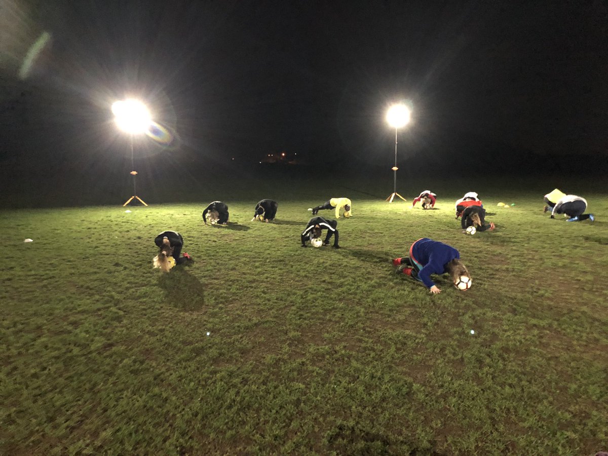 goringunited's tweet image. What a great 1st session 22 players is a fantastic number.  Onwards and upwards. #GULFC #SameAgainNextWeek #LadiesFootball