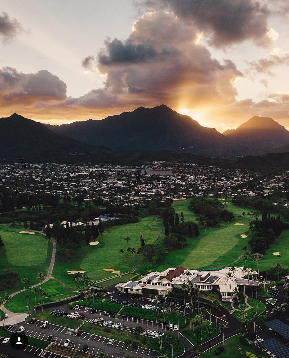 mpcchi808's tweet photo. Our little piece of paradise. 

PC @ollieneglerio 

#midpacificcountryclub #midpaccountryclub #mpcc #mpcchi #hawaii #aloha #golf #tournament #kailua #lanikai #oahu #winner #club #countryclub #privateclub #hawaiigolf #wedding #hawaiiwedding #hawaiivenue #weddingvenue #oahuwedding https://t.co/IVkPT7aOKF