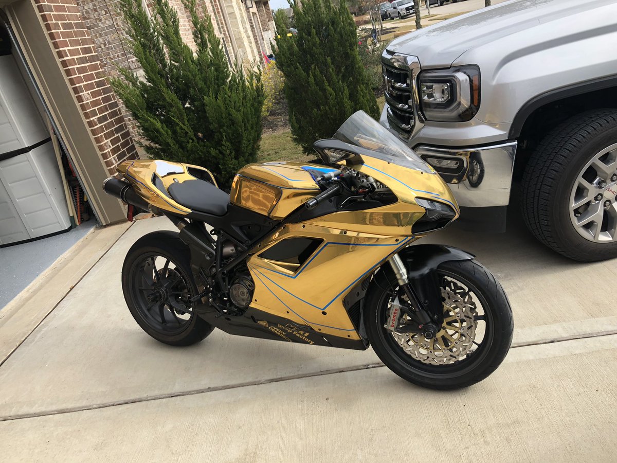 Toxik223's tweet photo. MASSIVE SHOUTOUT TO MY BOY AT MKTwrapfactory (on instagram). Absolutely killed this wrap job on the duc. Couldn’t be happier. More pics to come. https://t.co/NWIEAYPdAI