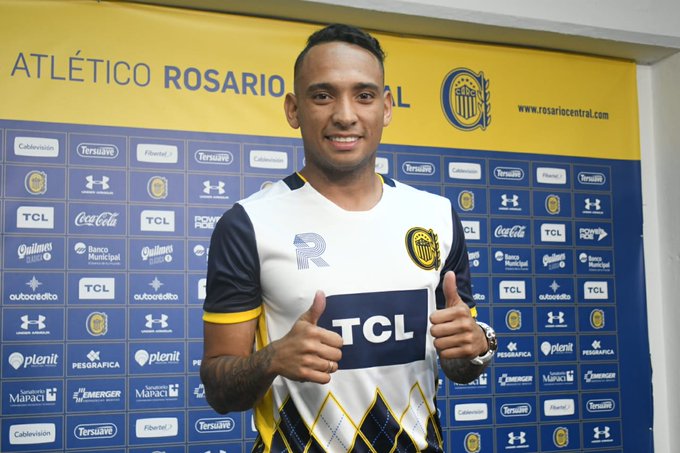 Guerrero Aparentemente Sucio Mientras sale la equipación Under Armour, Rosario Central vestirá con una  marca propia | Marketing Registrado