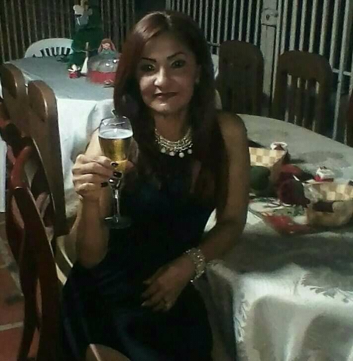 jamedinava's tweet photo. Salud!.. Por un 2019 lleno de Prosperidad! https://t.co/BHcbwOc9xd