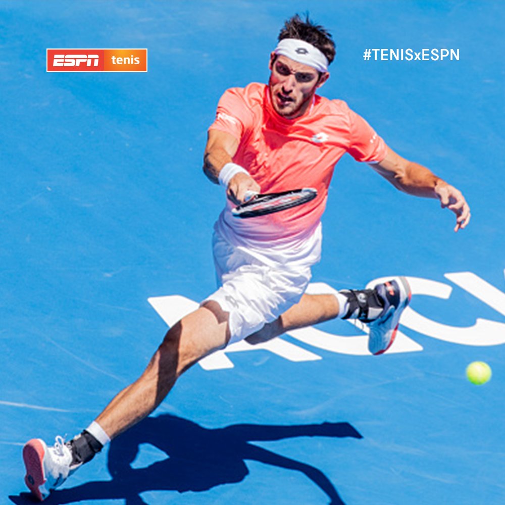 ESPNtenis's tweet photo. ¡Un yacaré entre los mejores ocho! Leonardo Mayer se impuso ante Matteo Berrettini por 5-7, 7-6 (5) y 6-3 para acceder a los cuartos de final del ATP 250 de #Auckland. 🇦🇷💪 https://t.co/QwFn9E0b3s