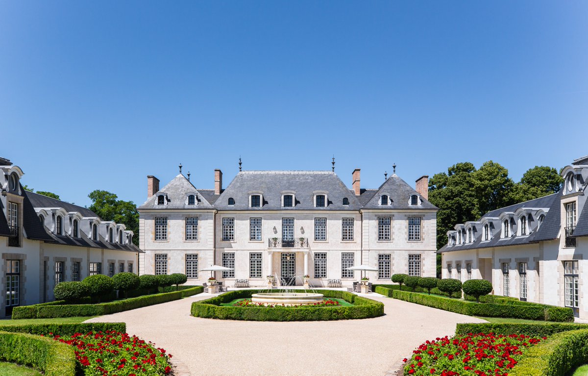 WaterstoneM's tweet photo. This only begins to describe our newest member, Château du Coudreceau, a private golfing #estate in #France. 🏌🏼‍♀️🇫🇷 Read our full introduction here: https://t.co/ZGpIRloWHI https://t.co/bZOPOArGsC