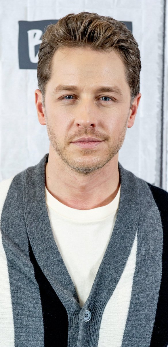 cassahcassou's tweet photo. He has so much charisma ๐ @JoshDallas #DallasAttack https://t.co/6yG9SBotSI