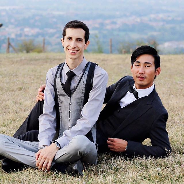 TitelleCouture's tweet photo. This couple ❤️👬
Davide´s wedding, Italy. 🧵Waistcoat corset custom made by @titelle ❤️ #samesexwedding #love #waistcoat #corset #custom #titelle #designer https://t.co/9OoWa4Kfcf