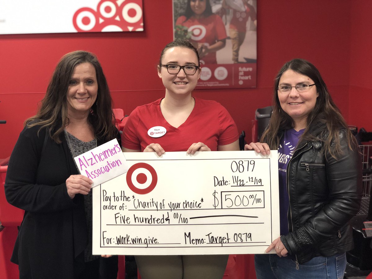 Maya our Work.Win.Give. winner had the pleasure of donating $500 back to the local Alzheimer’s Association. #WorkWinGive #ENDALZ <a href="/karleykrcilek/">karleykrcilek</a> @TiffMisk <a href="/clawler85/">Chels</a> <a href="/brinkmansounds/">J.R. Brinkman</a> @kellyheiser7 <a href="/dunlap_jen/">jen dunlap</a> <a href="/Target/">Target</a> <a href="/_kellireed/">Kelli</a>